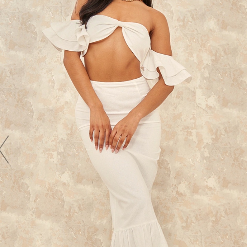 WHITE LINEN LOOK RUFFLE TIER SLEEVE BRALETTE & SKIRT SIZE 0 PRETTY LITTLE THING